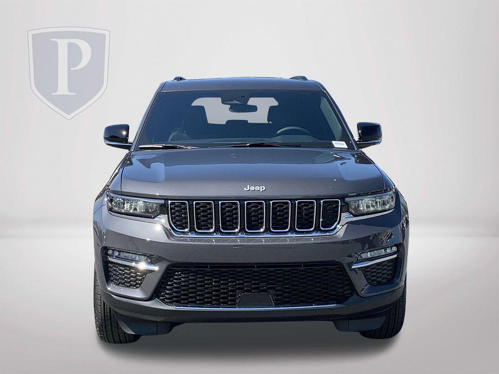 new 2025 Jeep Grand Cherokee car, priced at $39,745
