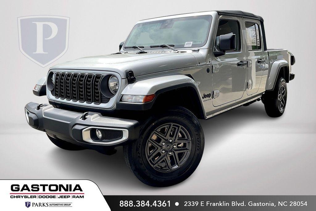 new 2024 Jeep Gladiator car, priced at $39,650