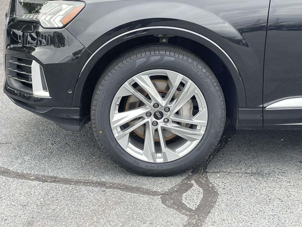 used 2024 Audi Q7 car, priced at $44,499