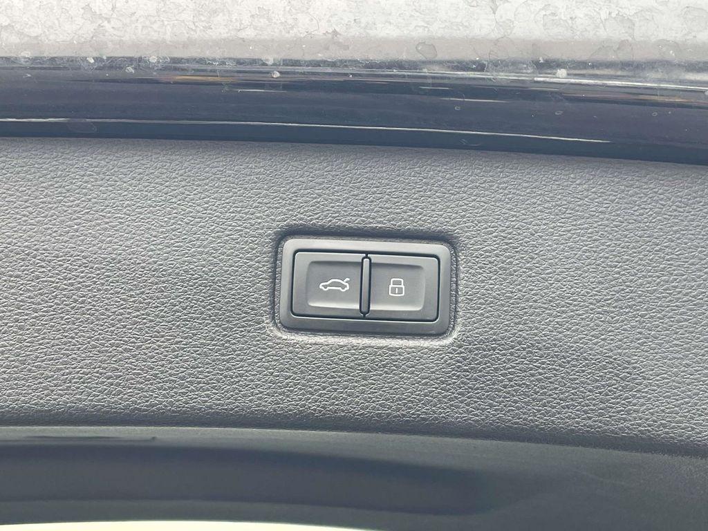 used 2024 Audi Q7 car, priced at $44,499