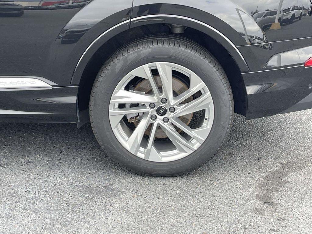 used 2024 Audi Q7 car, priced at $44,499