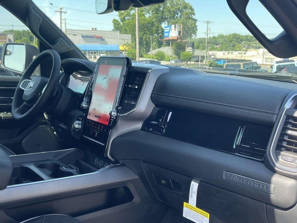 new 2025 Ram 1500 car