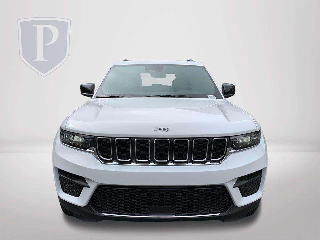 new 2025 Jeep Grand Cherokee car, priced at $34,125