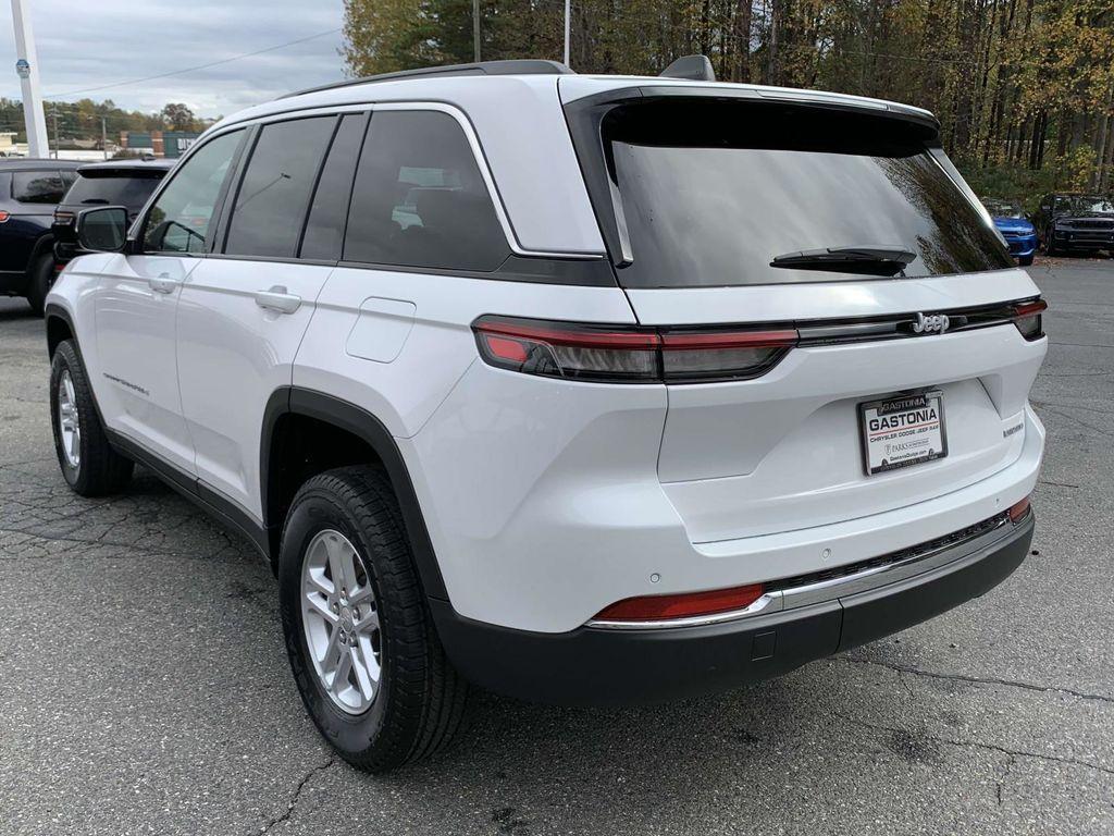 new 2025 Jeep Grand Cherokee car, priced at $34,125