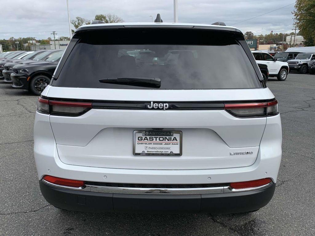 new 2025 Jeep Grand Cherokee car, priced at $34,125