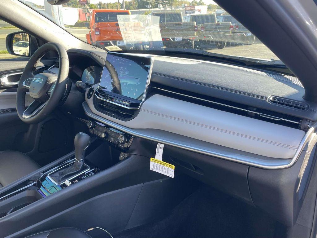 new 2026 Jeep Compass car, priced at $32,350