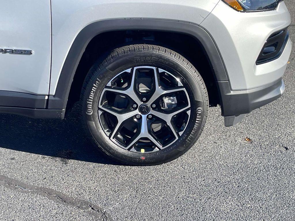 new 2026 Jeep Compass car, priced at $32,350