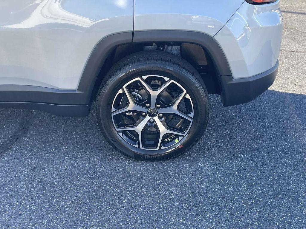 new 2026 Jeep Compass car, priced at $32,350