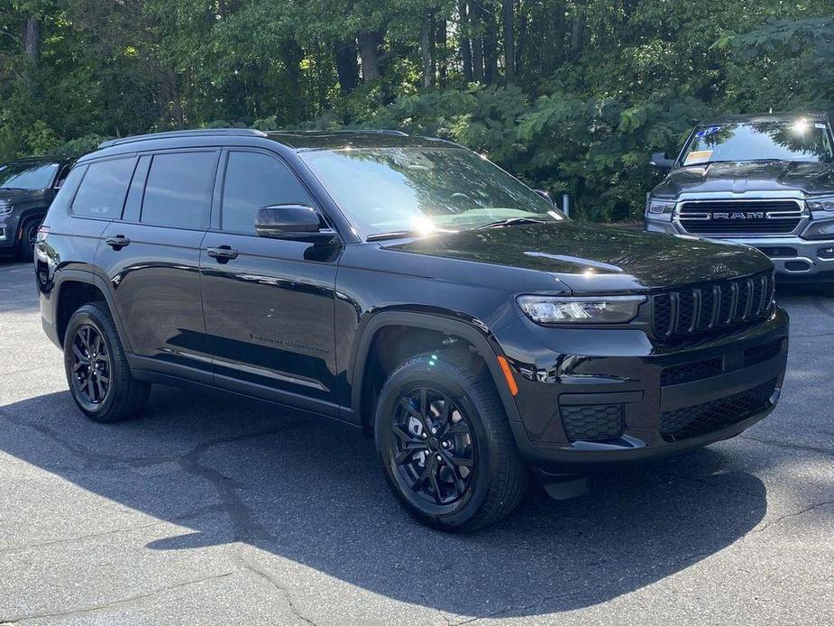 new 2024 Jeep Grand Cherokee L car, priced at $40,630