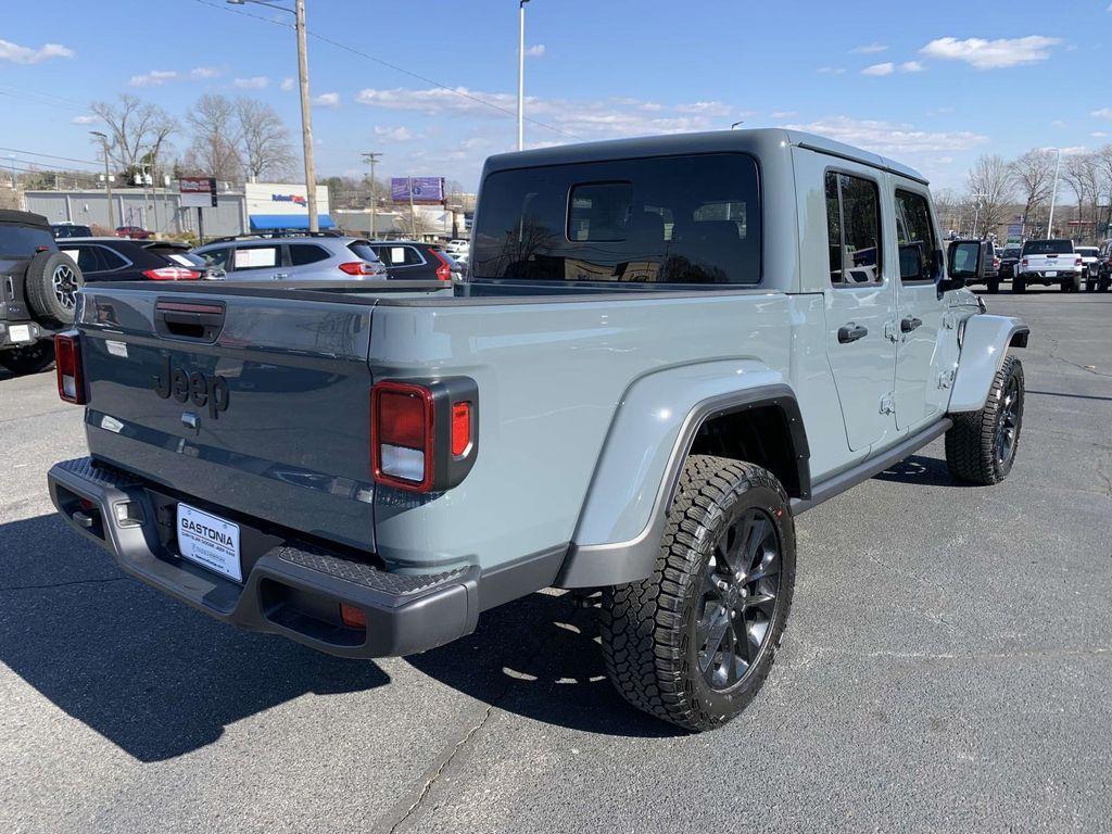 new 2025 Jeep Gladiator car, priced at $39,885