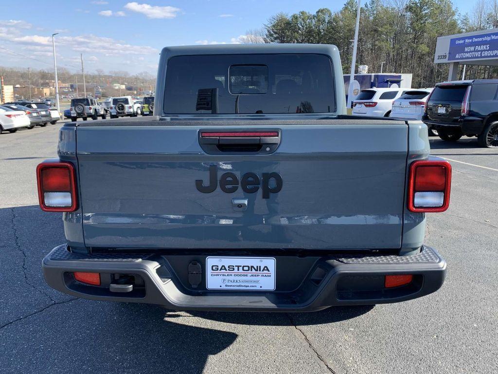 new 2025 Jeep Gladiator car, priced at $39,885