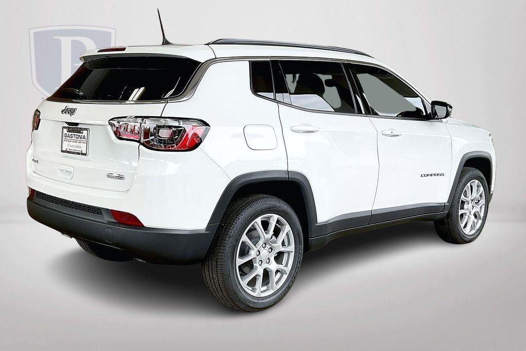 new 2024 Jeep Compass car, priced at $28,115