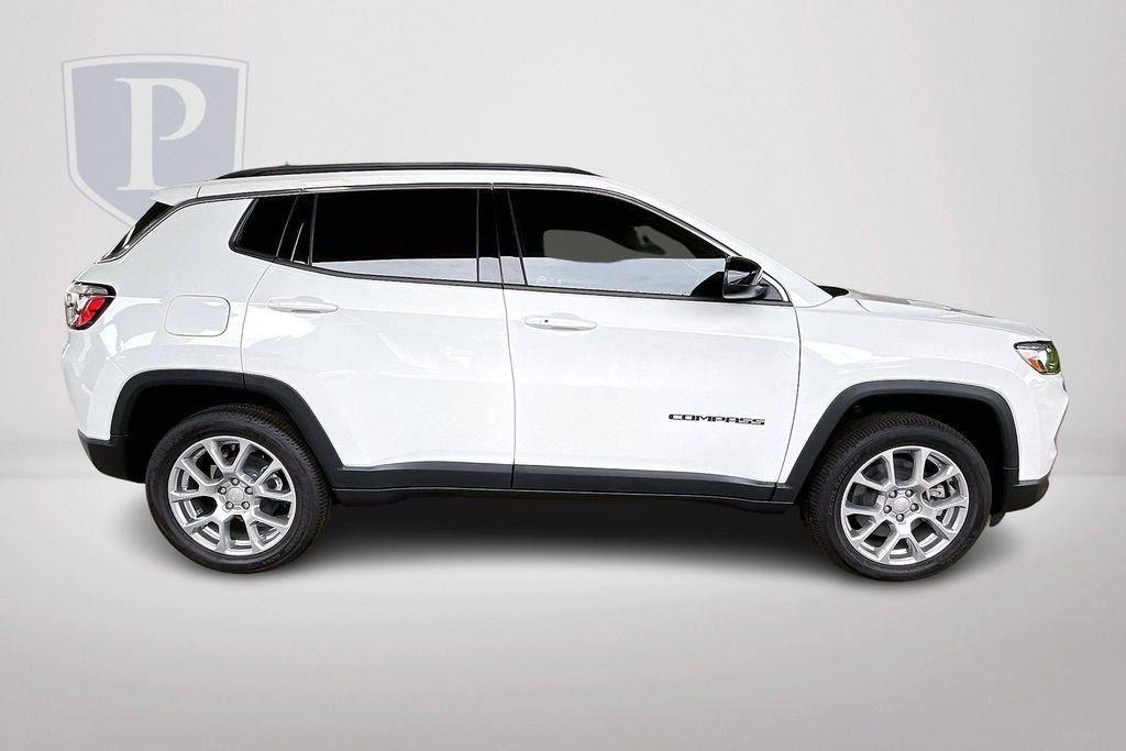 new 2024 Jeep Compass car, priced at $28,115