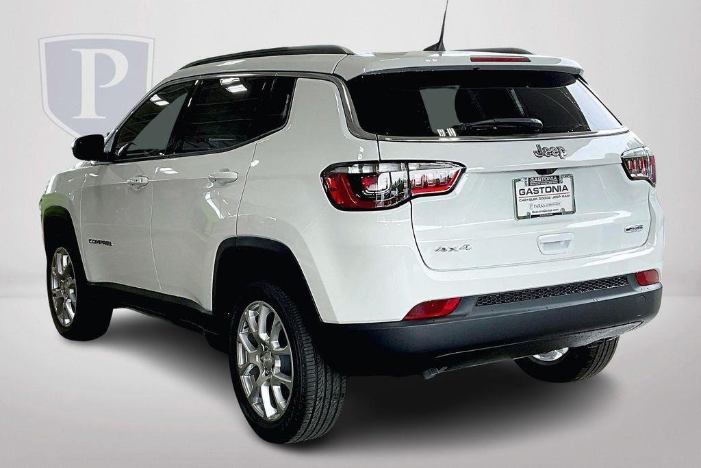 new 2024 Jeep Compass car, priced at $28,115