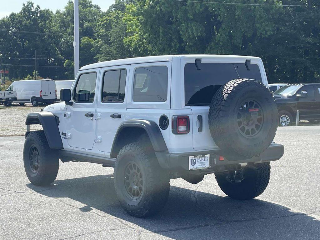new 2025 Jeep Wrangler car