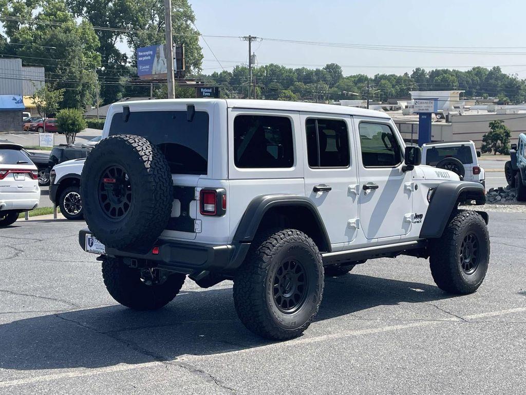 new 2025 Jeep Wrangler car