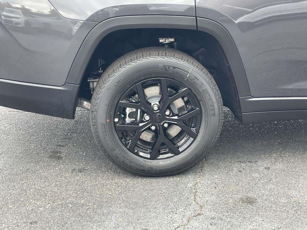 new 2025 Jeep Grand Cherokee L car, priced at $40,730