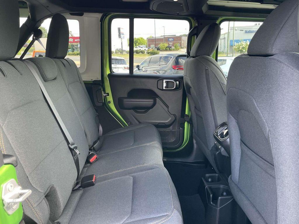 new 2025 Jeep Wrangler car, priced at $45,186