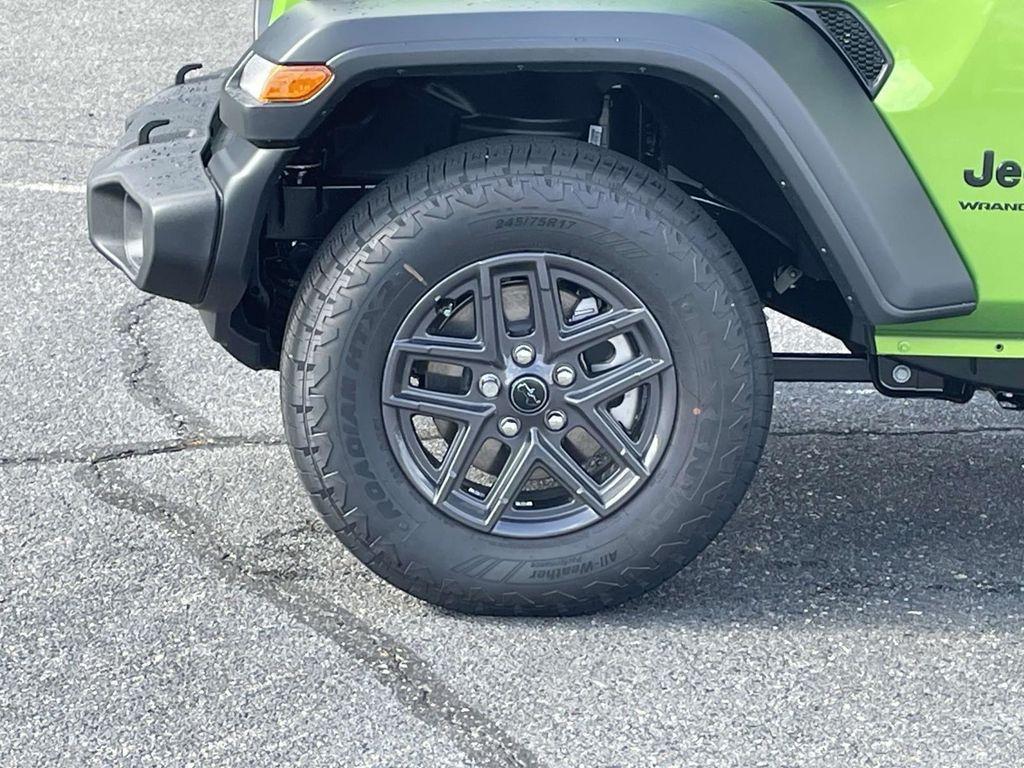new 2025 Jeep Wrangler car, priced at $45,186