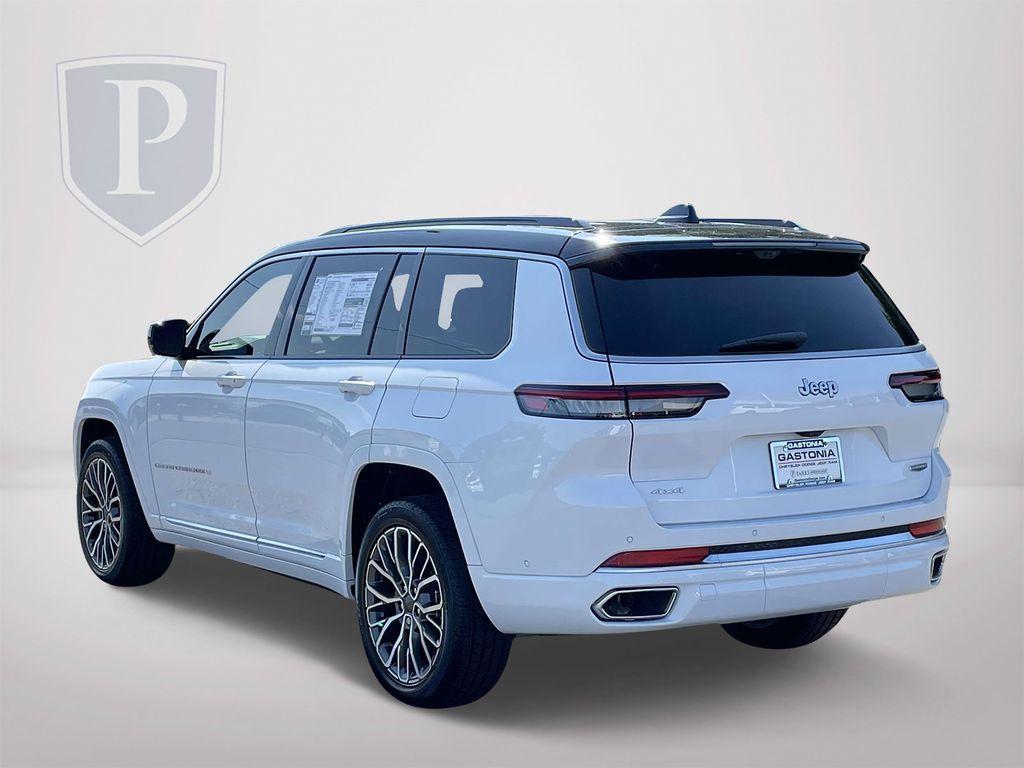 new 2025 Jeep Grand Cherokee L car, priced at $59,995