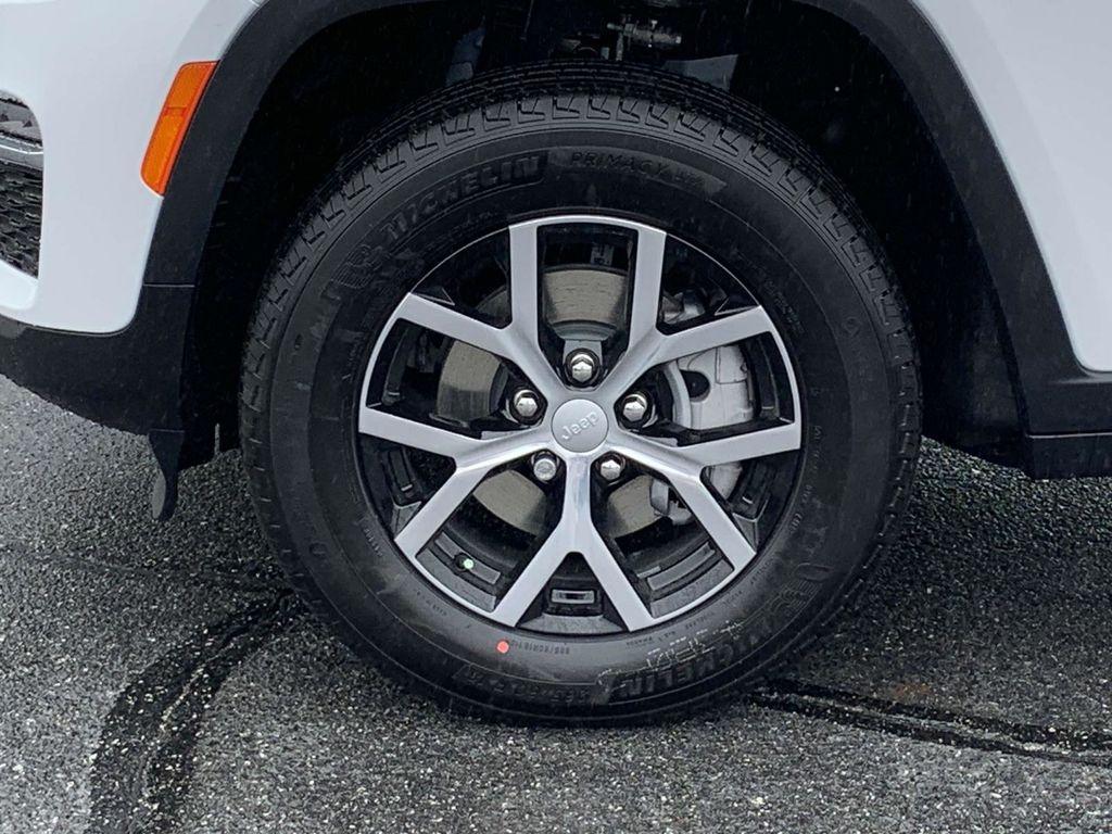 new 2025 Jeep Grand Cherokee car, priced at $39,650