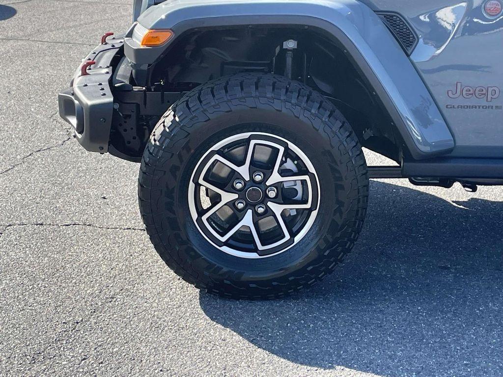 new 2025 Jeep Gladiator car, priced at $54,915