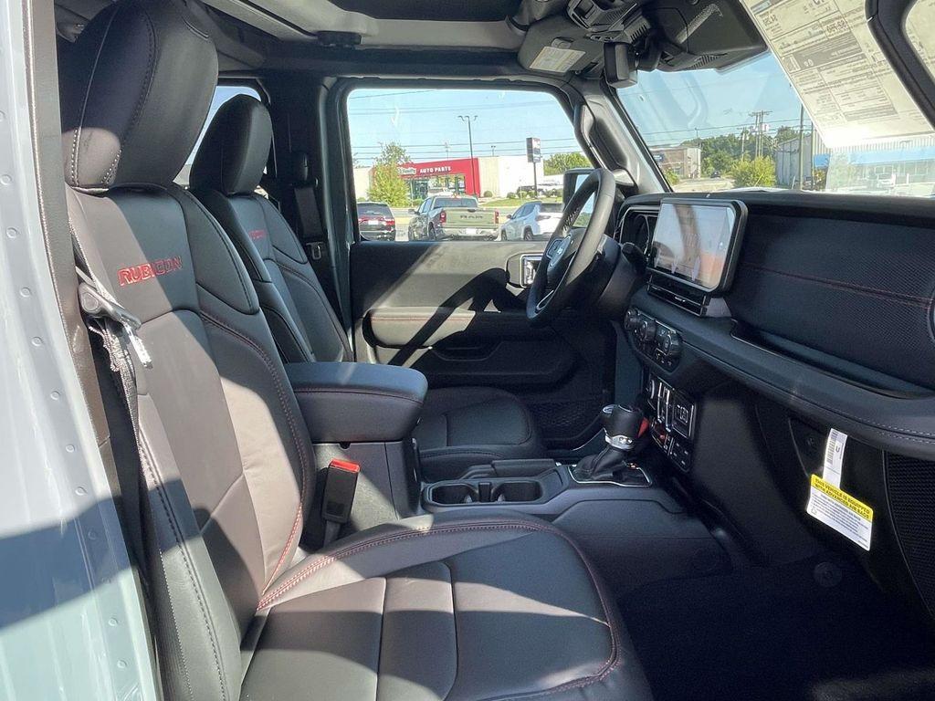 new 2025 Jeep Gladiator car, priced at $54,915