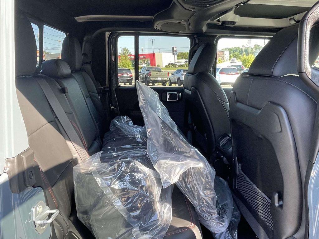 new 2025 Jeep Gladiator car, priced at $54,915