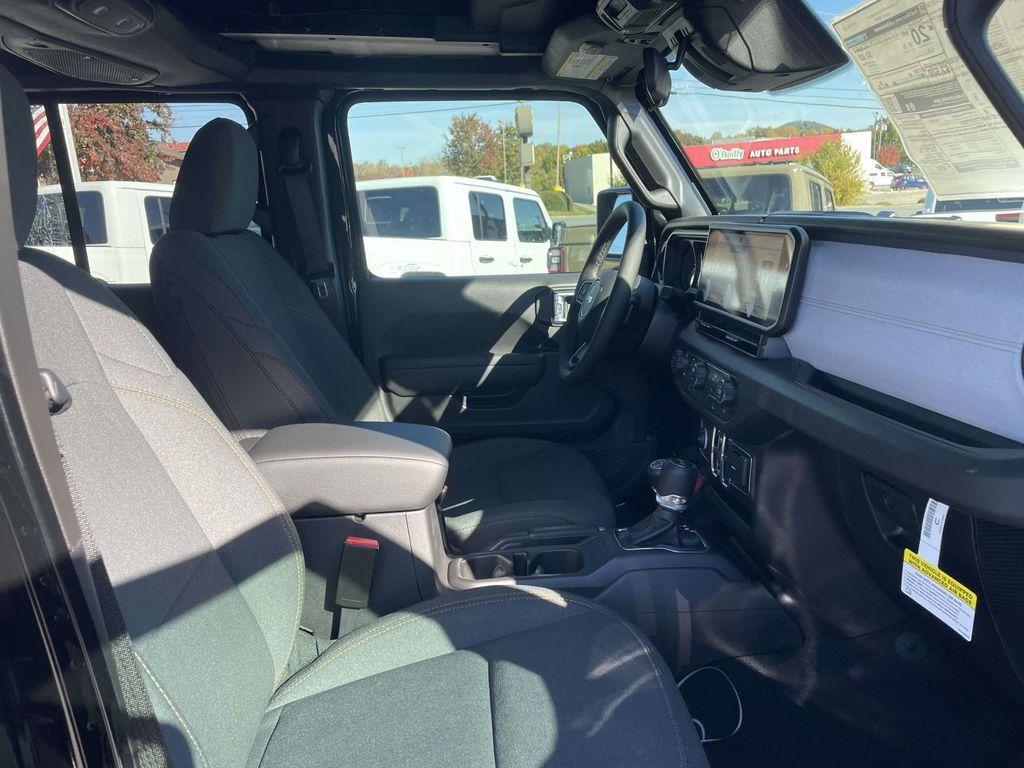 new 2026 Jeep Wrangler car, priced at $48,625