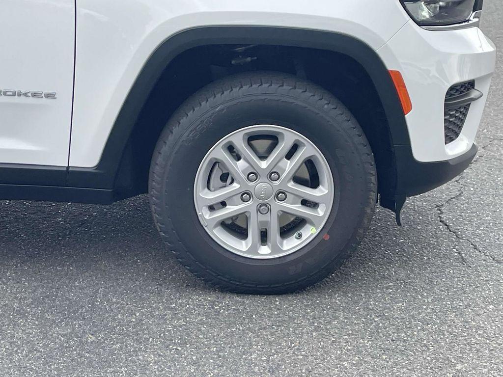 new 2025 Jeep Grand Cherokee car, priced at $32,030