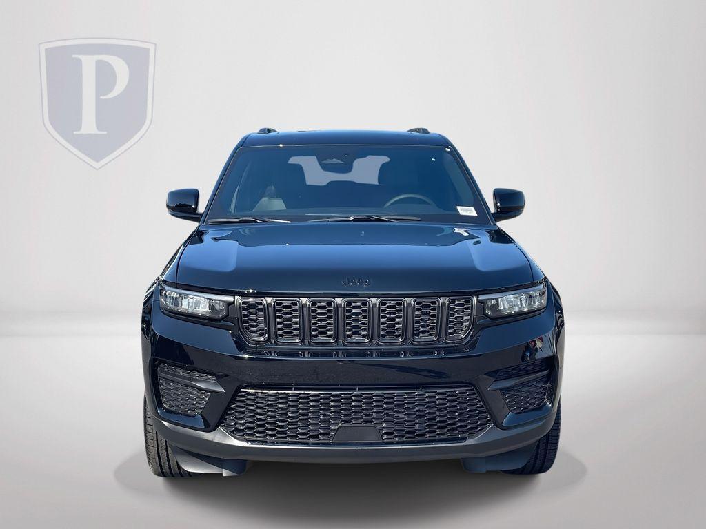 new 2025 Jeep Grand Cherokee car, priced at $41,125