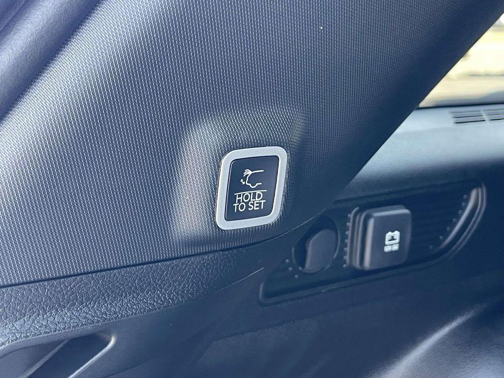 new 2025 Jeep Grand Cherokee car, priced at $41,125