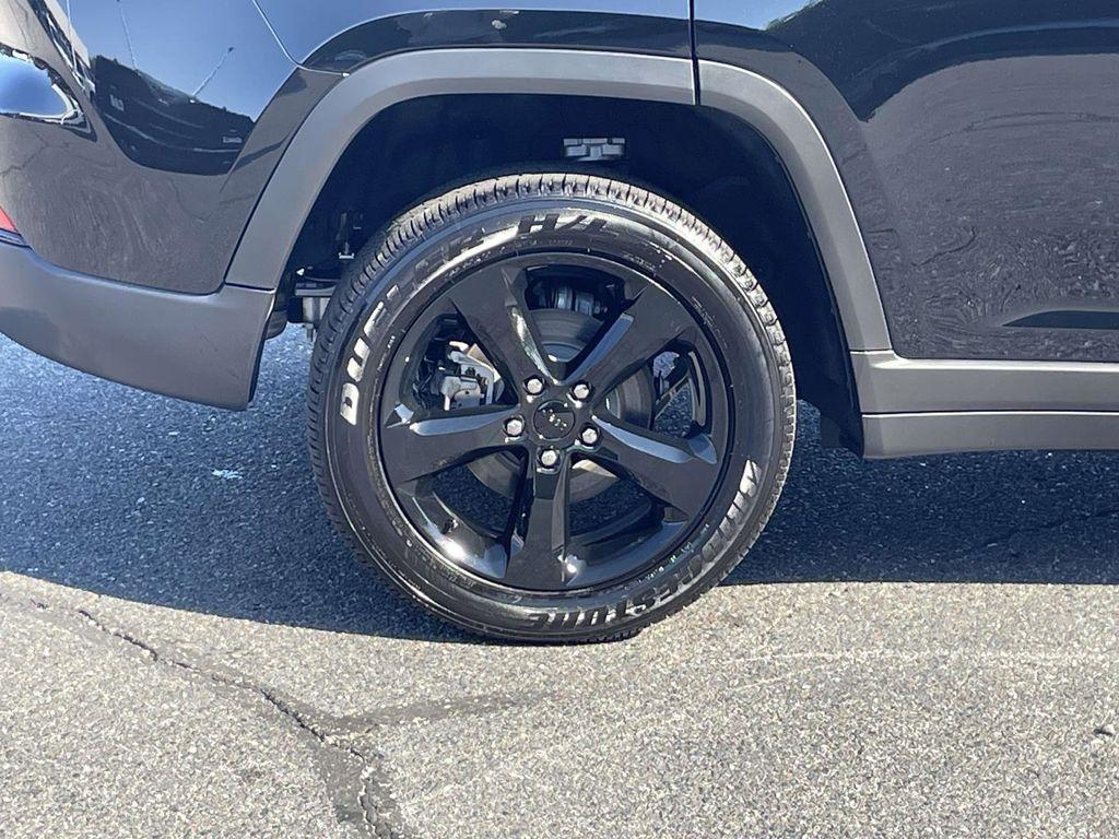 new 2025 Jeep Grand Cherokee car, priced at $41,125