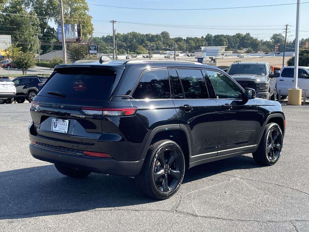 new 2025 Jeep Grand Cherokee car, priced at $41,125