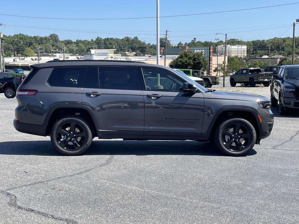 new 2025 Jeep Grand Cherokee L car