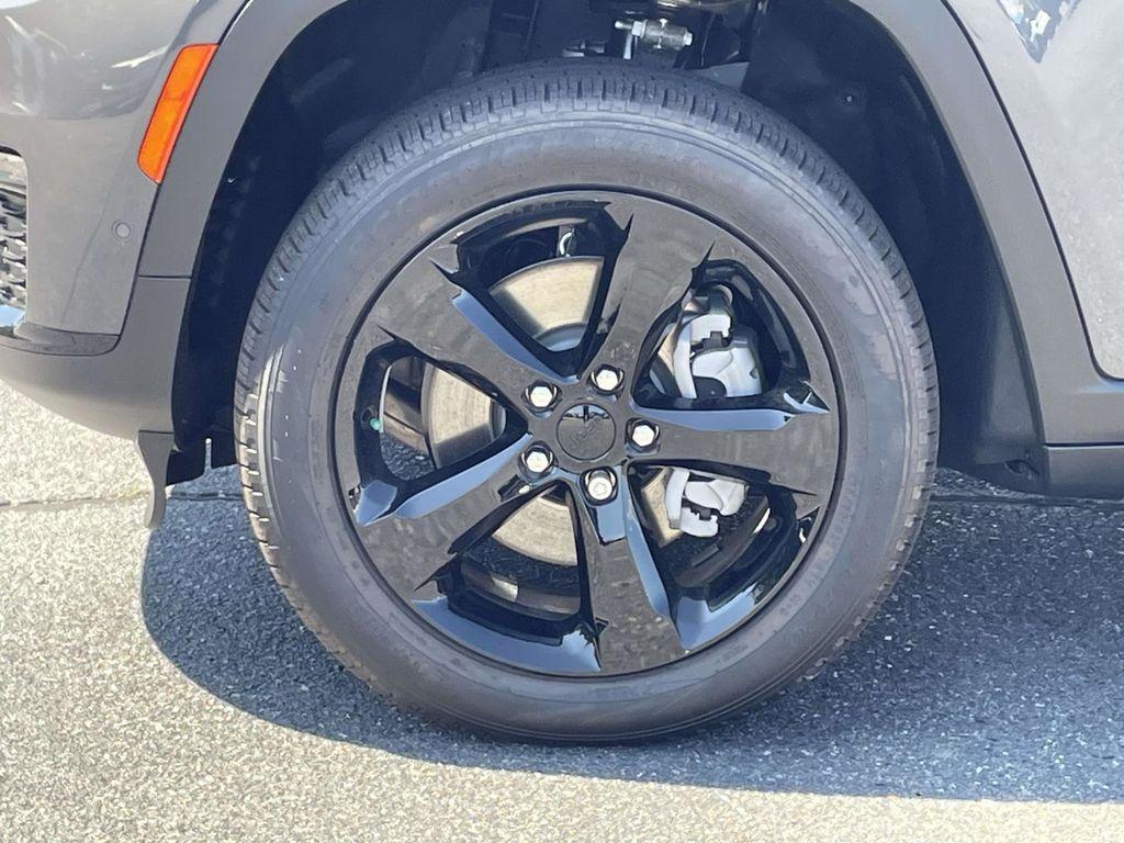 new 2025 Jeep Grand Cherokee L car