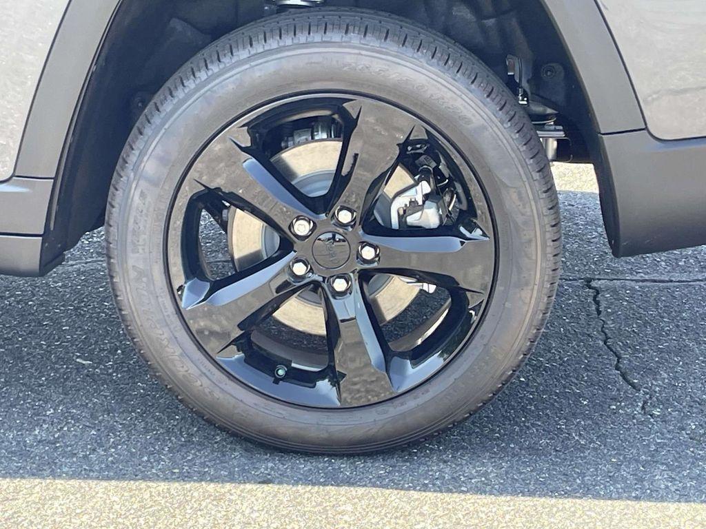 new 2025 Jeep Grand Cherokee L car