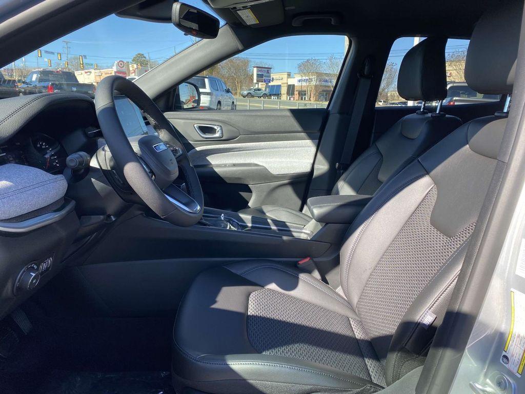 new 2025 Jeep Compass car, priced at $25,360