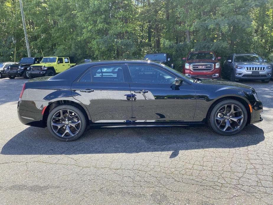 new 2023 Chrysler 300 car, priced at $39,995