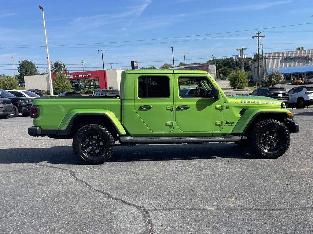 new 2025 Jeep Gladiator car, priced at $41,605