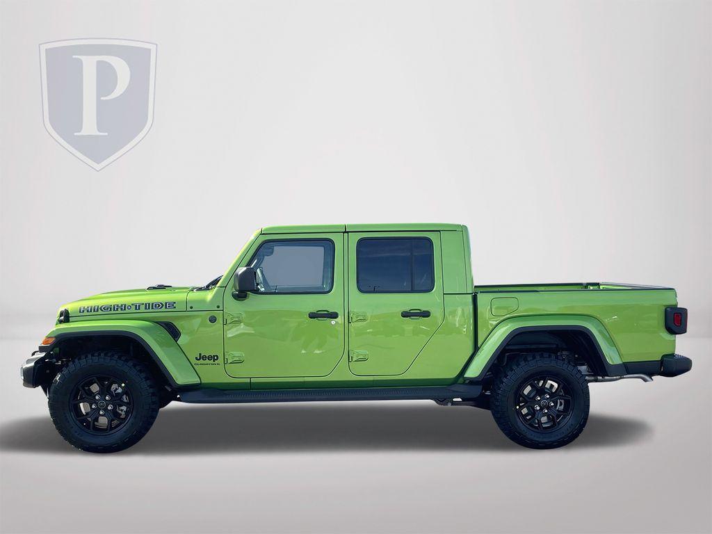 new 2025 Jeep Gladiator car, priced at $41,605