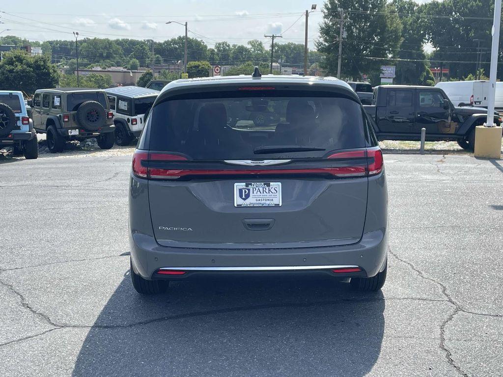 new 2025 Chrysler Pacifica car, priced at $42,247