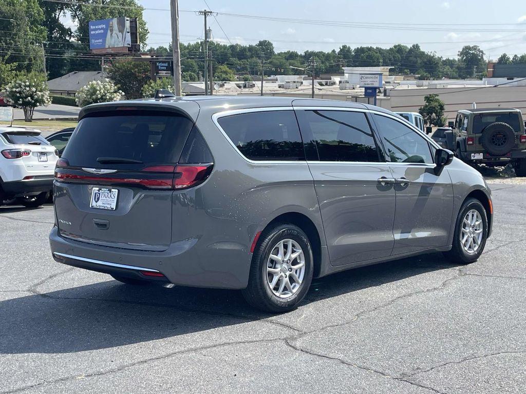 new 2025 Chrysler Pacifica car, priced at $42,247