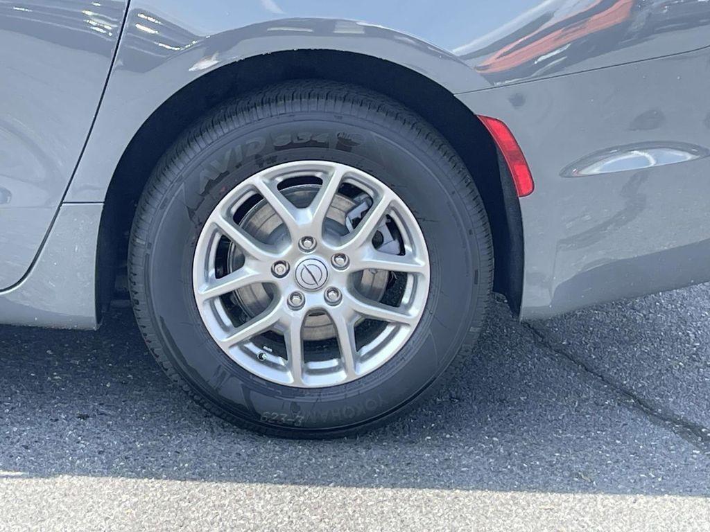 new 2025 Chrysler Pacifica car, priced at $42,247