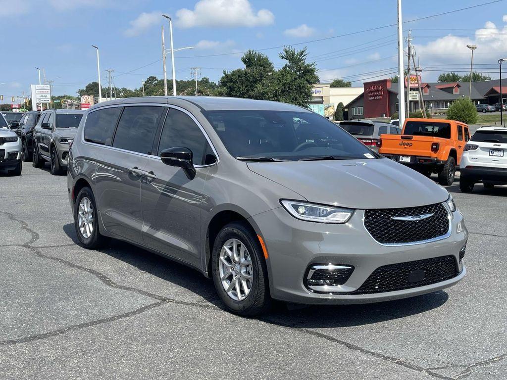 new 2025 Chrysler Pacifica car, priced at $42,247