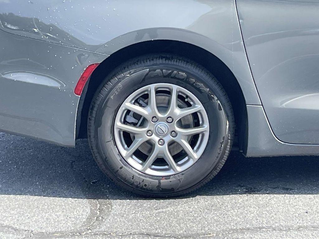 new 2025 Chrysler Pacifica car, priced at $42,247