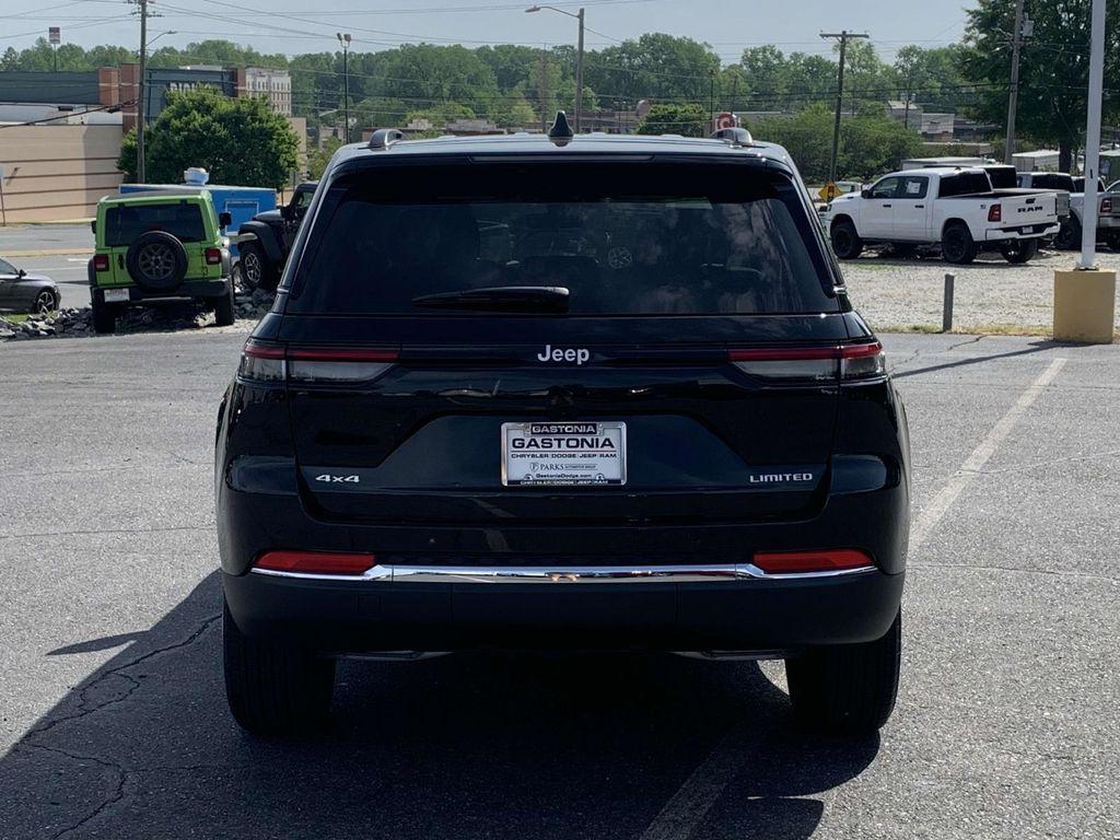 new 2025 Jeep Grand Cherokee car, priced at $39,381