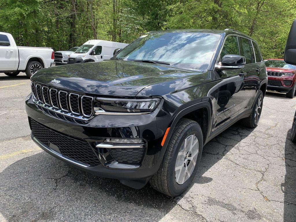 new 2025 Jeep Grand Cherokee car, priced at $41,245