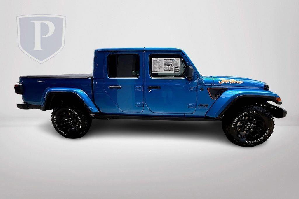 new 2024 Jeep Gladiator car, priced at $52,220