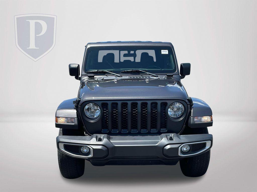 used 2022 Jeep Gladiator car, priced at $33,164